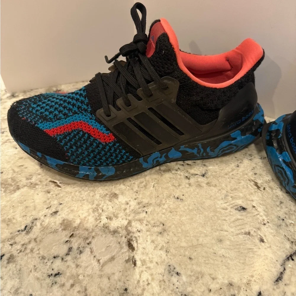 adidas Ultra Boost 5.0 DNA Black Legend Ink Turbo